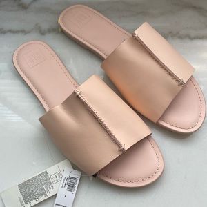 Light pink Gap leather sandals